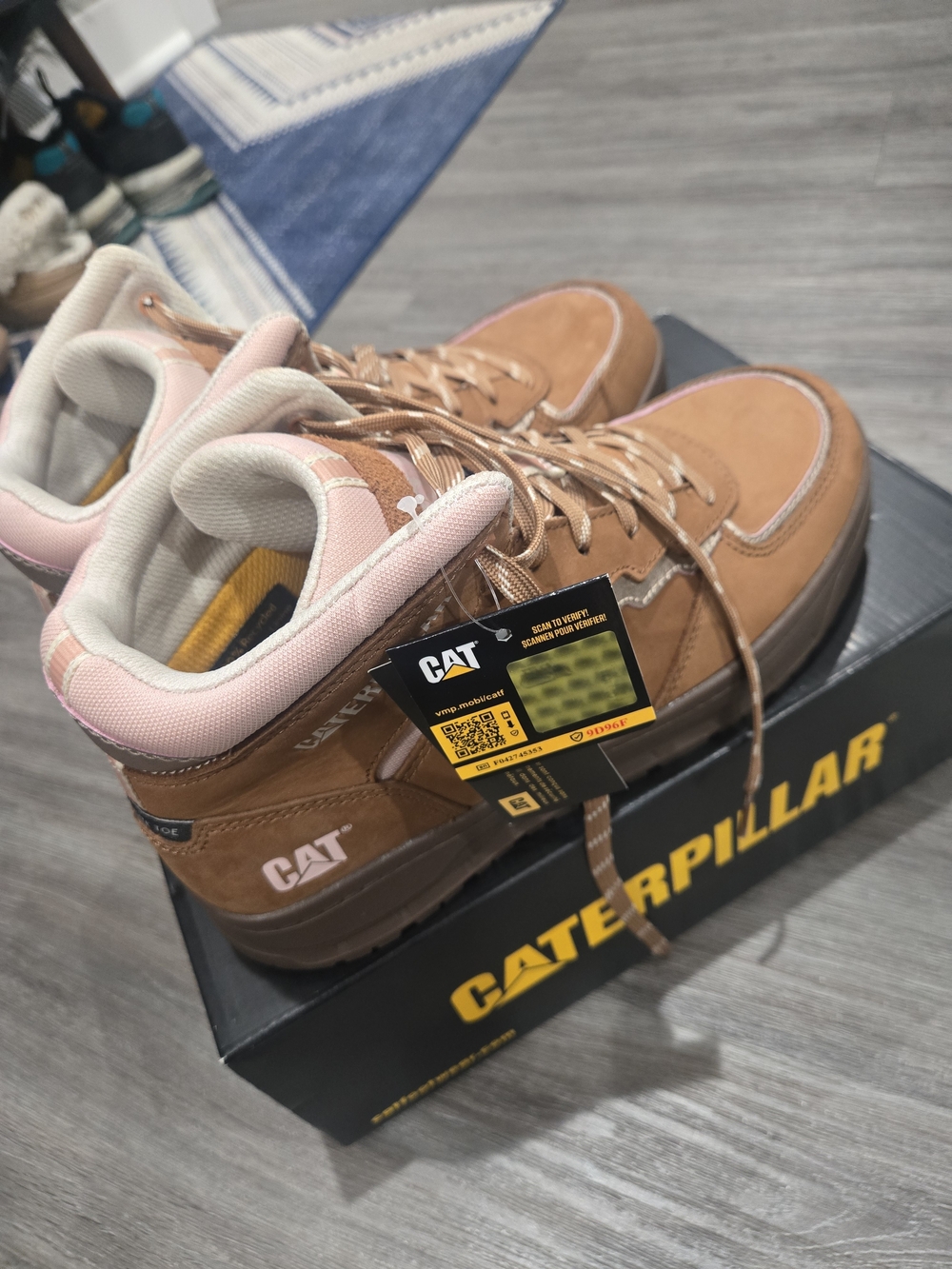Women's 9.5 Cat Streamline Work Boots